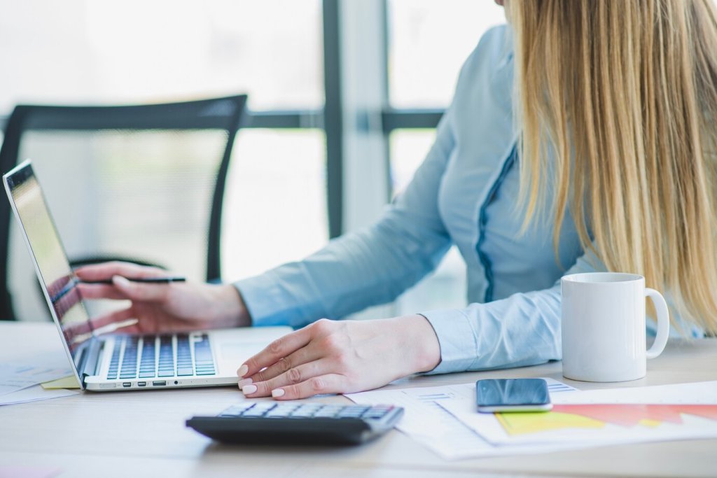 Hoe voordelig is het nog om een praktijk-BV te hebben - Mrbookkeeper.nl