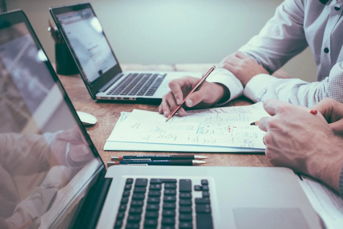 Hoe stel je een correcte factuur op - Mrbookkeeper.nl